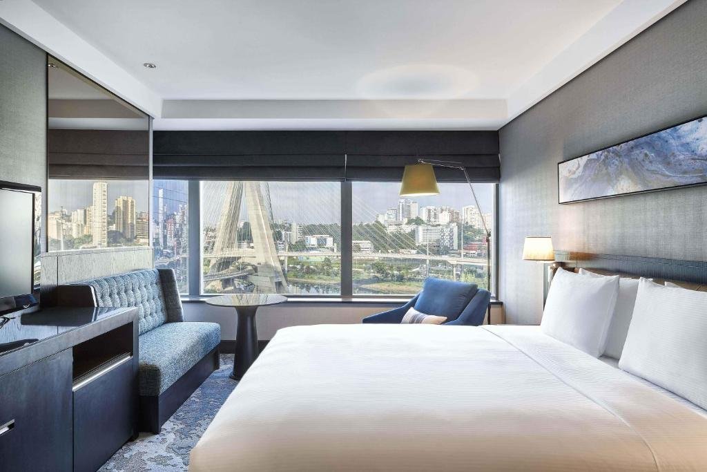 Hilton hotéis perto do MorumBIS show BTS